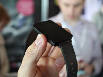 ���������� �� LG G Watch �������� � Google Play
