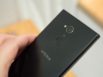 �������� ������� Sony Xperia XZ2 ������� ���������� ������