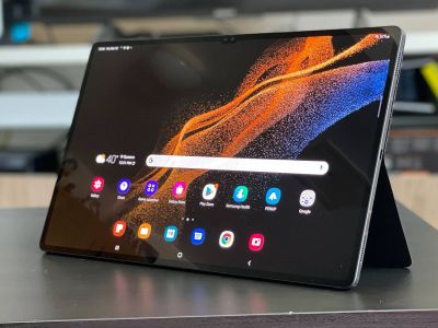 JerryRigEverything � Galaxy Tab S8 Ultra: � ���������