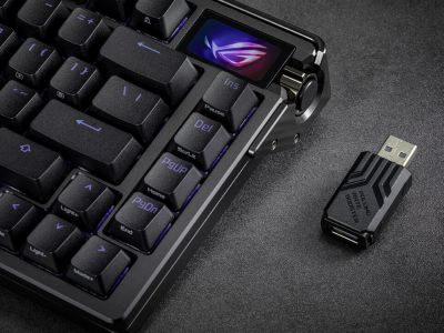 ASUS ����������� ����������� ��������� Azoth Extreme � OLED-�������