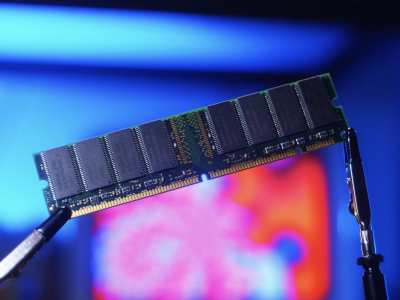 ���������� Google ������ �� 93% ��������� �������� DRAM-������