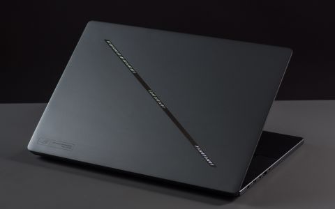 ASUS ROG Zephyrus G16